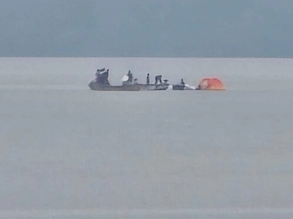 India News | Pawan Hans Chopper Experiences Landing Incident at Mayabunder-Andaman; All Passengers Safe
