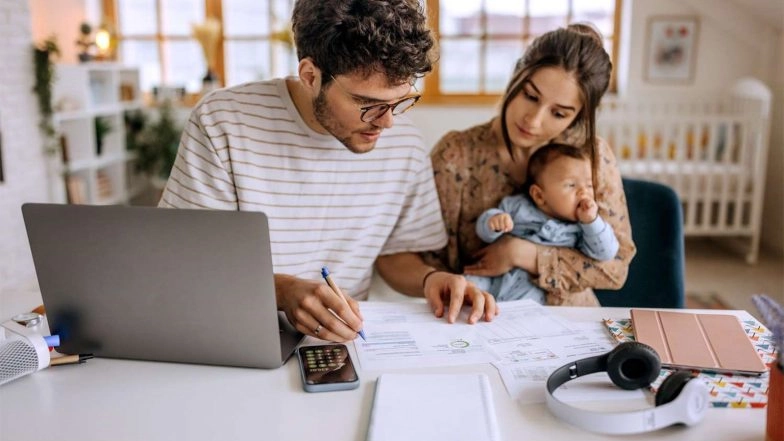 Business News | Personal Loan Vs Credit Card Borrowing: Making Smarter Short-Term Financial Choices