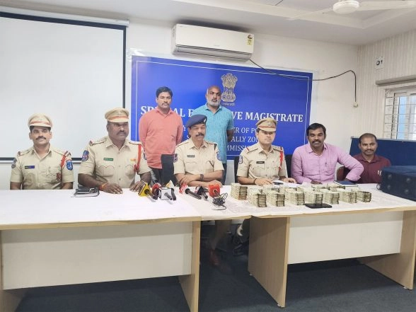 India News | Telangana: Cyberabad Police Crack ATM Cash Theft Case, One Arrested