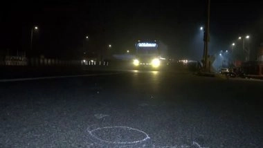 India News | Delhi: Passengers Present Inside Car Outline Details in Kashmiri Gate Firing Incident