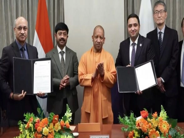 World News | CM Yogi Signs MoU with Delegation of Minda Corporation in Tokyo