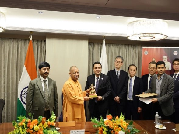 India News | UP CM Yogi Adityanath Meets Leaders of Suzuki Motor, Minda Corporation in Tokyo