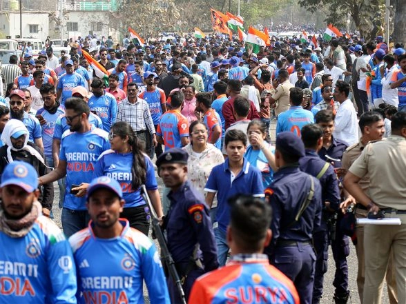 Business News | Cricket Season Drives Tourism Beyond Metros, with Searches More Than Doubling in Key Host Cities: Airbnb