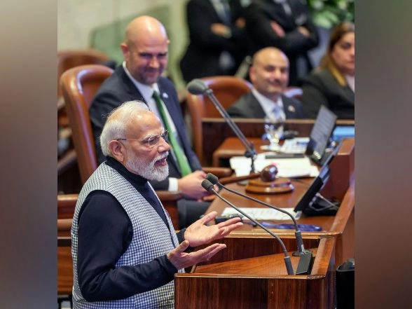 World News | Jewish Communities Have Lived in India Without Fear of Persecution and Discrimination, This Record is Source of Pride for Us: PM Modi in Israel