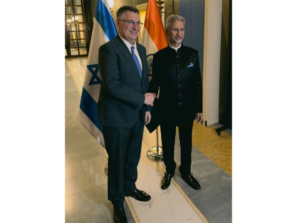 World News | EAM Jaishankar Meets Israeli FM, Discusses Bilateral Ties and Regional Developments
