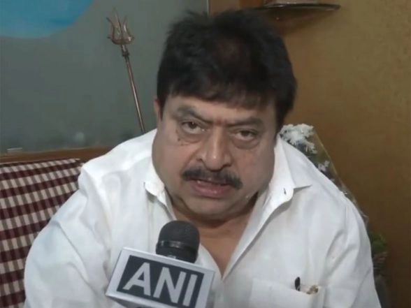 India News | Telangana BJP Chief N Ramchander Rao Hits Back at Rahul Gandhi over 'coward' Remark