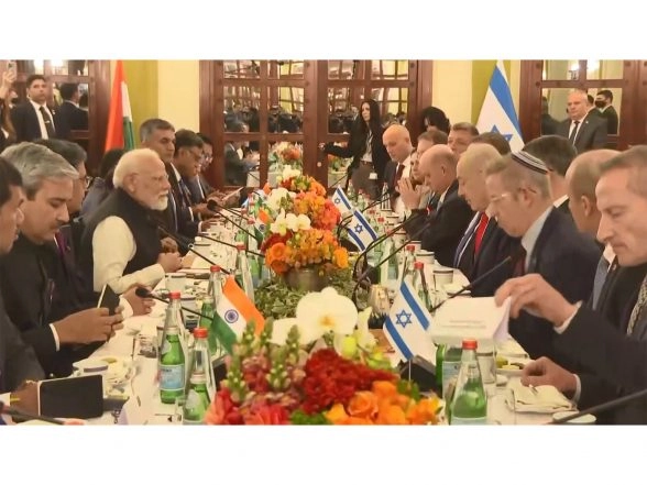 World News | PM Modi, Israeli Counterpart Netanyahu Hold High-level Delegation Talks in Jerusalem to Bolster Bilateral Ties