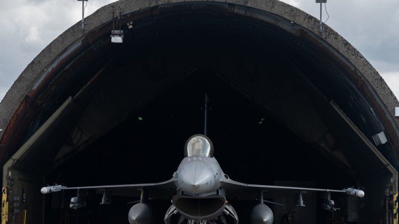 World News | Former US Air Force Pilot Arrested for Training Chinese Military Pilots