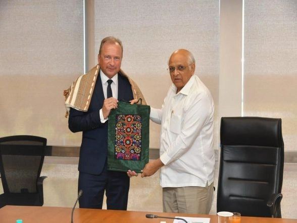 World News | Gujarat CM Holds Talks with Luxembourg Finance Minister on Green Financing