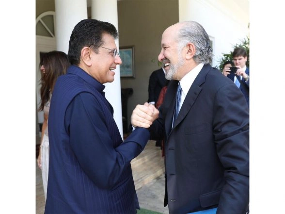 World News | 'US-India Economic Relationship Never Been Stronger': US Embassy as Commerce Secretary Howard Lutnick Arrives in India