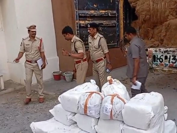 India News | Telangana Police Bust Rs 2.05 Crore Ganja Racket; 4 Held