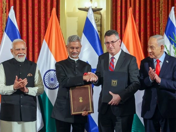 World News | India-Israel Forge Stronger Defence Ties as Countries Decide to Elevate Ties to Special Strategic Partnership