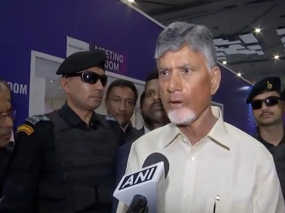 India News | Ramzan Meal Denial, Hijab Restrictions: JKSA Writes to Andhra Pradesh CM Chandrababu Naidu over Alleged Harassment of Kashmiri Students in Kurnool
