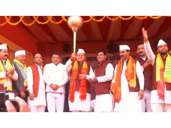 India News | Uttarakhand: Pushkar Singh Dhami Joins Kali Kumaon Holi Rang Mahotsav in Lohaghat