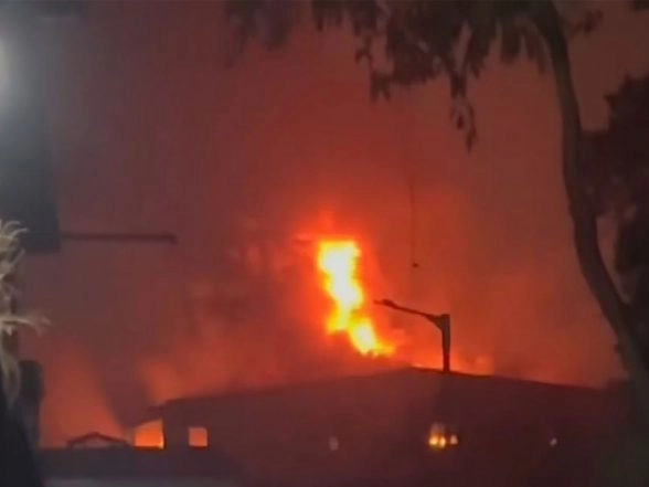India News | Maharashtra: Massive Fire Erupts at Dyeing Company in Bhiwandi, No Casualties