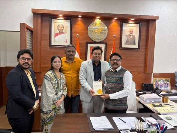 Business News | Naapbooks Directors Hold Strategic Meeting with Odisha's IT Minister on E-Notary Digitalisation