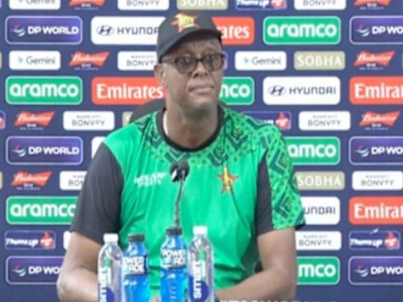 Sports News | WI Icon Courtney Walsh Looking Forward to Mouth-watering T20WC Virtual QF Between India-West Indies