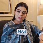 Kanpur Bank Viral Video: HDFC Bank Employee Aastha Singh Seeks Probe, Claims Staff’s Husband Used Abusive Language, Asked About Caste