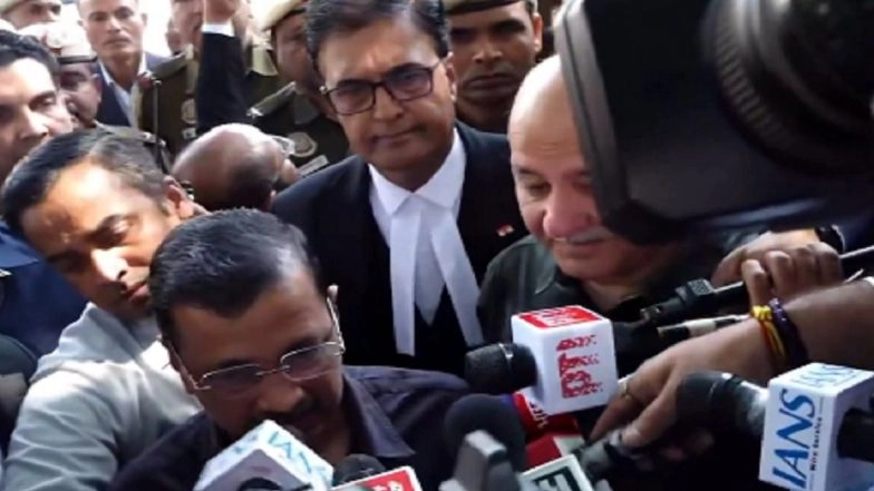 Arvind Kejriwal, Manish Sisodia Cleared by Delhi Court in Alleged Liquor Policy ‘Scam’ (Watch Video)