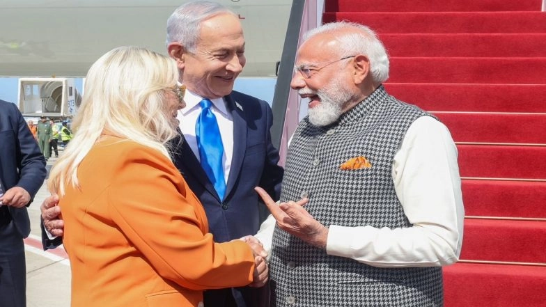 PM Modi Israel Visit: Israeli PM Benjamin Netanyahu Compliments Prime Minister Narendra Modi Upon His Arrival in Israel, Says ‘You Are a Great Leader’