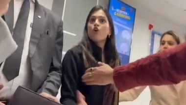 ‘Thakur Hoon…Yahi Pe Thok Denge’: HDFC Bank Employee Abuses and Threatens Customer During Heated Argument in Kanpur, Suspended After Video Goes Viral