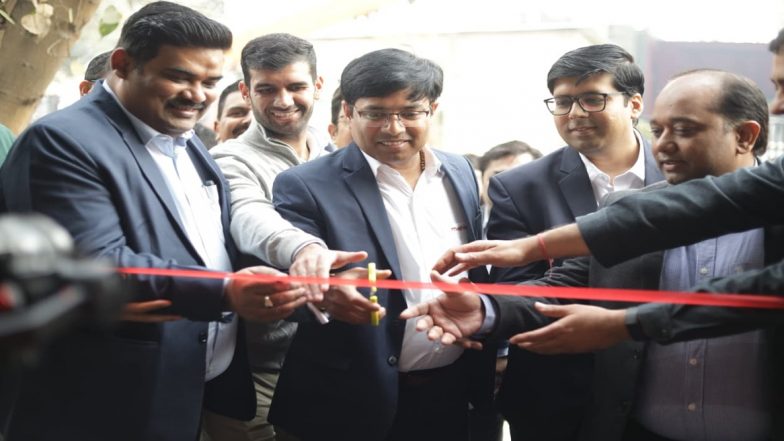 Mahindra Deploys Mobile 'eVans' for Doorstep Electric SUV Maintenance