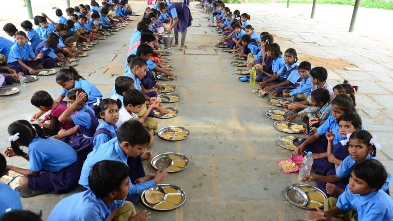 Food Poisoning in Bihar: Over 70 School Children Fall Ill After Eating Mid-Day Meal at Upgraded Middle School in Madhepura, Probe On