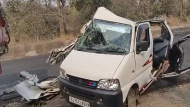 Valsad Road Accident: 7 Members of Family Killed As Car Collides With Truck Near Kumbhghat in Gujarat (Watch Video)