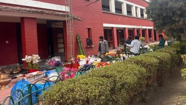 College Decked Up for Principal's Son's Wedding: Hansraj College Students Protest Misuse of Campus Infrastructure Amid Lavish Arrangements (Watch Videos)