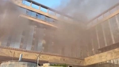 Lucknow Fire: Blaze Erupts in Under-Construction Building Near Iconic Taj Hotel in Uttar Pradesh (Watch Video)