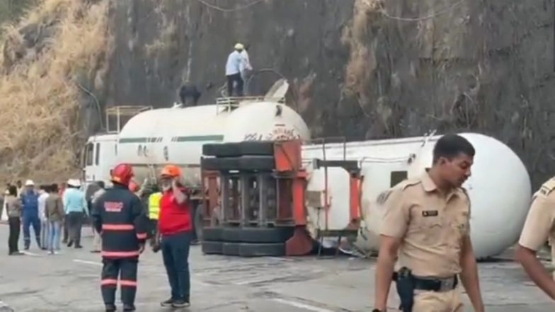Mumbai-Pune Expressway Traffic Jam Update: Maharashtra State Roadways Cancels 139 Bus Trips After Gas Tanker Overturns in Khandala Ghat
