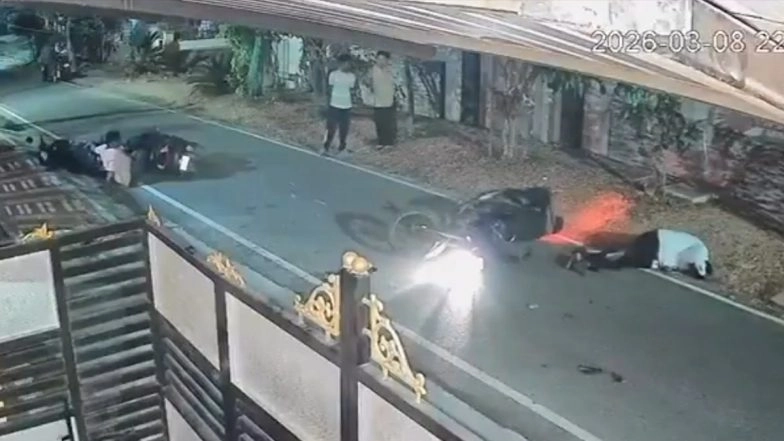 Accident Caught on Camera in Shivamogga: Journalist Anil Kumar Naik Dies After 2-Wheeler Collides Head-On With Another Bike (Watch Video)