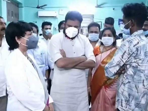 India News | Andhra: Deputy CM Pawan Kalyan Meets Families of Vetlapalem Explosion Victims