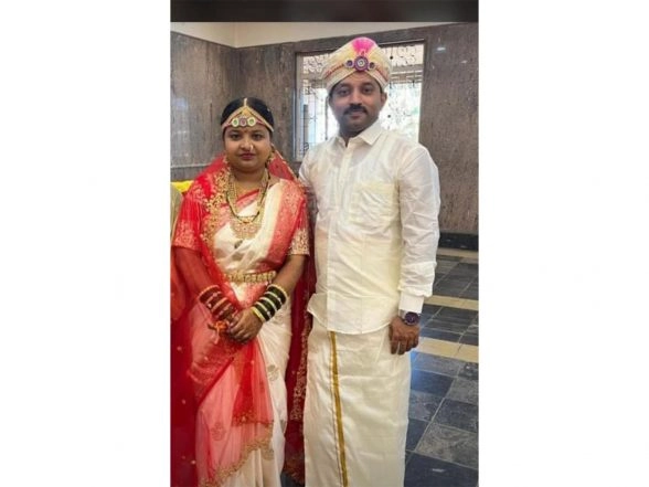 India News | Karnataka: Newly Married Couple Killed as Car Crashes into Lorry in Haveri
