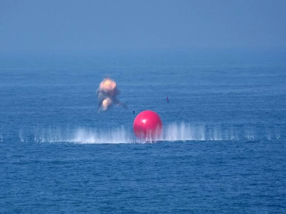 World News | Taiwan Detects 7 Chinese Vessels, Balloon Around Itself