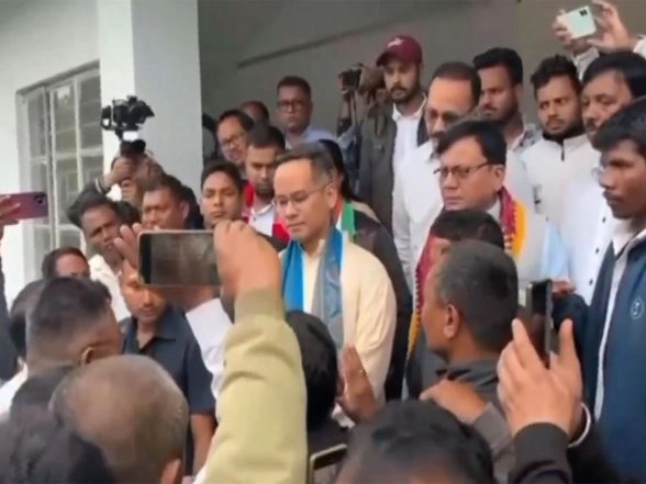 India News | Assam: Gaurav Gogoi Leads APCC's 'Samay Paribartanor Yatra' in Dibrugarh