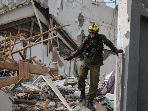 World News | Nine Dead as Iranian Missiles Hit Beit Shemesh in Israel