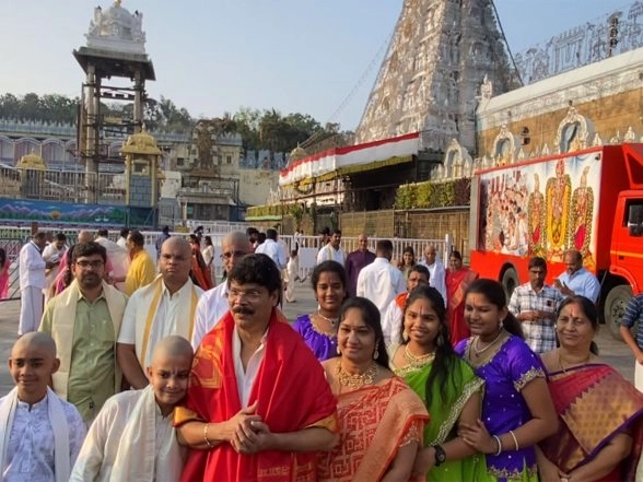 Entertainment News | 'Akhanda 2' Director Boyapati Srinu Offers Prayers at Tirumala Venkateswara Temple
