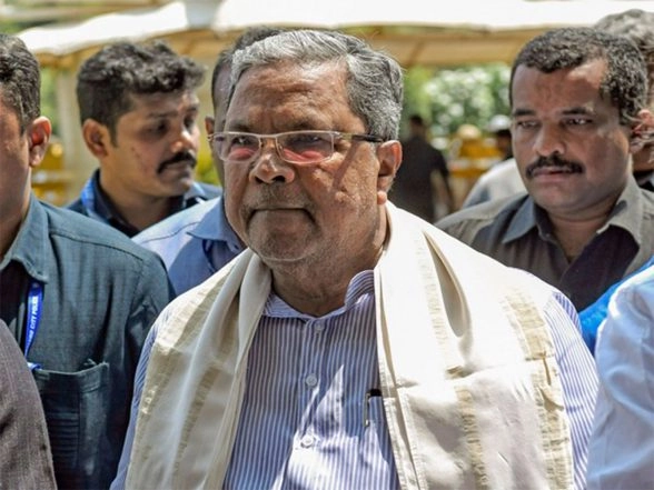 India News | Siddaramaiah Writes to PM Modi Seeking Urgent Action to Safeguard Kannadigas in Middle East Region