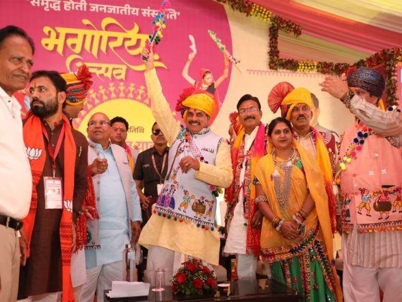 India News | Madhya Pradesh CM Participates in 'Bhagoriya Fest' in Barwani