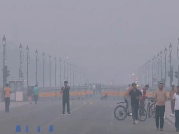 India News | CAQM Issues New IEC Framework, Directs NCR States to Intensify Targeted Anti-pollution Campaigns