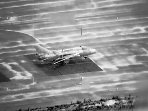 World News | Iran's IRGC Says 17th Wave of Strikes Against US-Israel Launched, Claims Major Damage to US Base in Bahrain