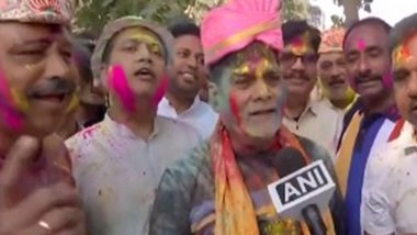 India News | Bihar Minister Ram Kripal Yadav Celebrates Holi at Patna's Gandhi Maidan; Spreads Message of Love