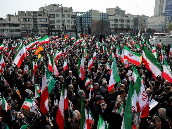 World News | Crowds Gather in Tehran's Enqelab Square to Pledge Allegiance to Iran's New Supreme Leader Mojtaba Khamenei