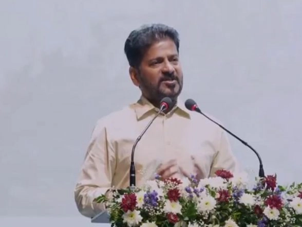 India News | Telangana CM Revanth Reddy Calls for Police Upgradation to Tackle Cybercrime Menace