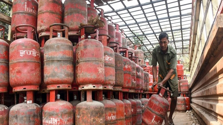 Business News | 100% Assured Supply of Domestic Piped Gas to Homes and CNG for Vehicles: Petroleum Ministry