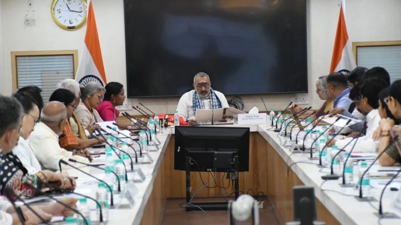 Business News | India Must Shift to Year-round Manufacturing to Achieve USD 350 Billion Textile Economy: Union Minister Giriraj Singh