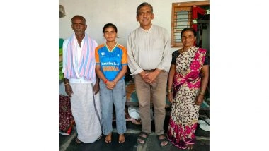 Business News | Ranga Rao Memorial School for Differently Abled Alumna Deepika T C Gets a Grand Welcome in Her Hometown