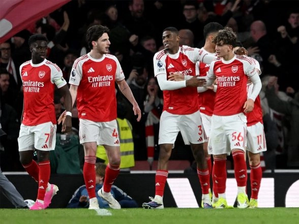 Sports News | Arsenal Extend Lead; Newcastle Stun Chelsea in Premier League