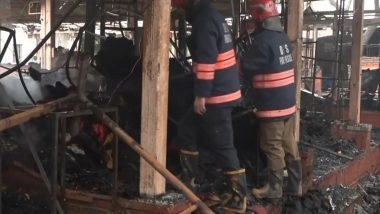 India News | Delhi: Fire Breaks out in Nature Bazaar at Andheria Modh, Engulfs 40 Shops